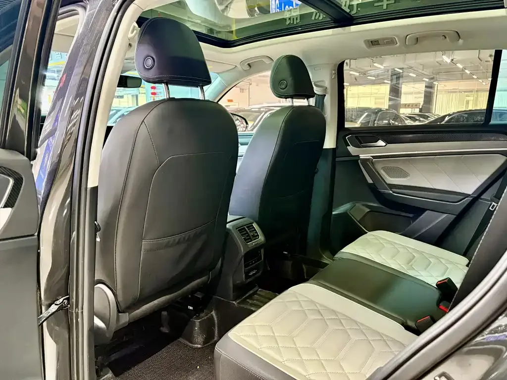 Volkswagen Tayron 2023 из CN, фото 4
