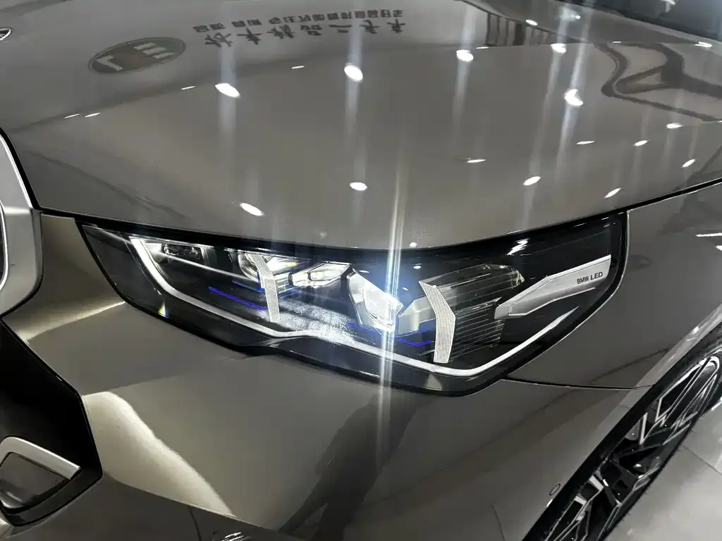 BMW 5 Series — фото 4