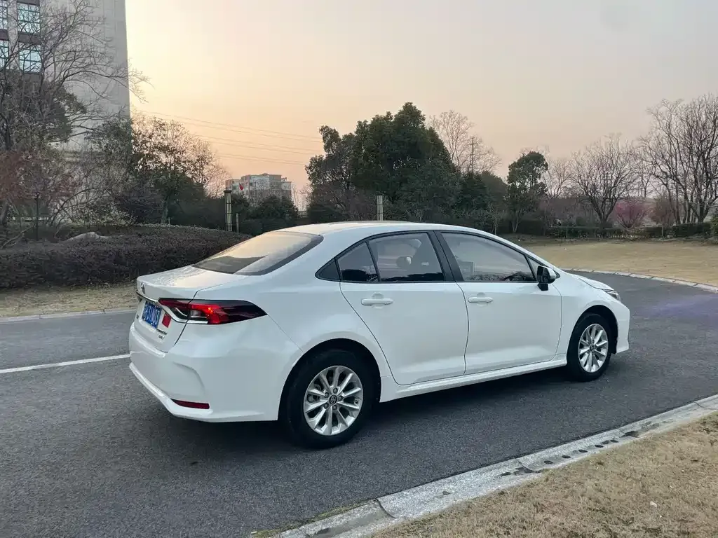 Toyota Corolla 2021 из CN, фото 4