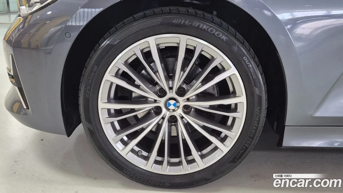 BMW 3-Series 2021 из KR, фото 8