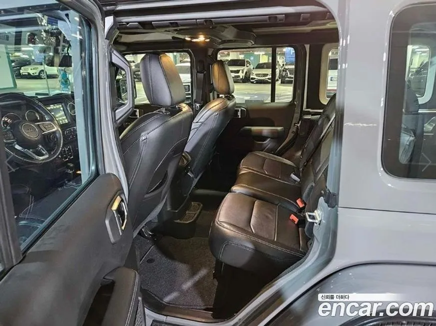 Jeep Wrangler 2022 из KR, фото 8