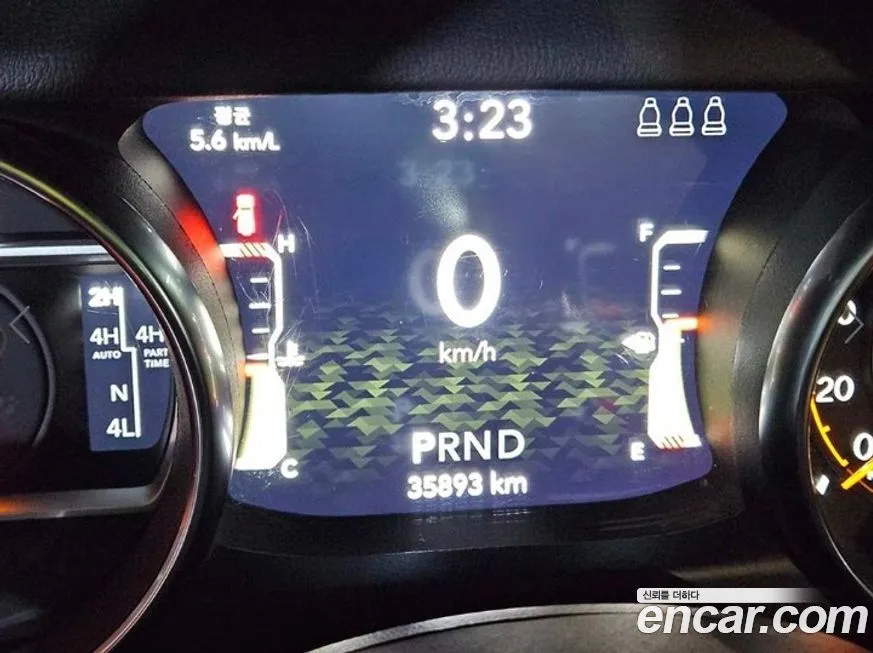 Jeep Wrangler 2022 из KR, фото 3