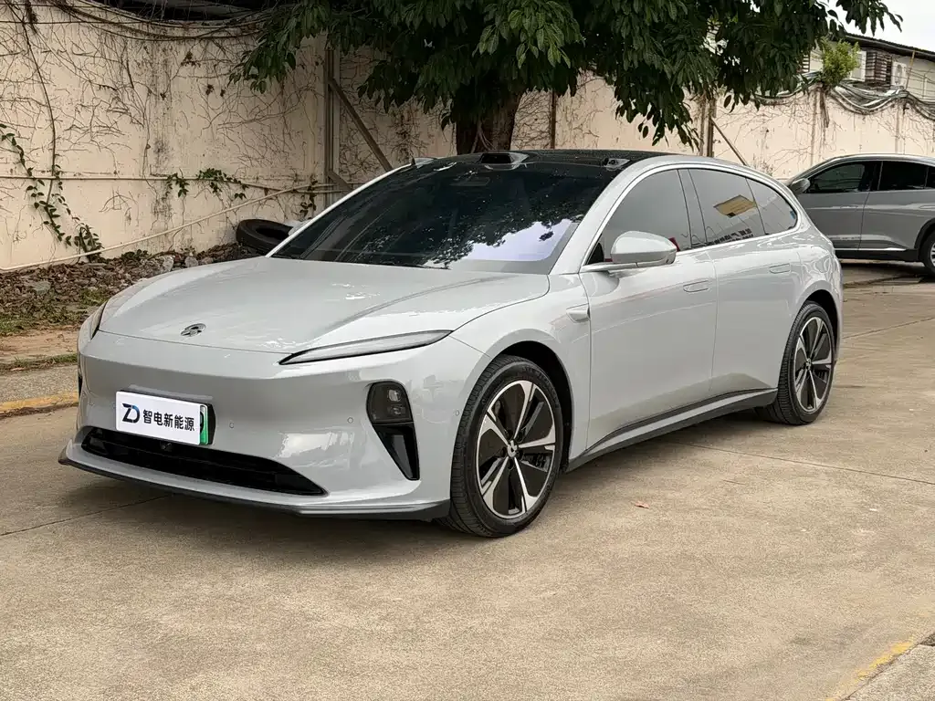 NIO ET5T