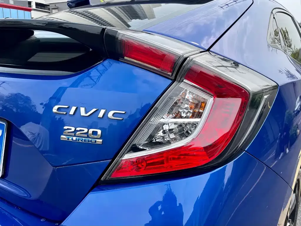 Honda Civic — фото 8