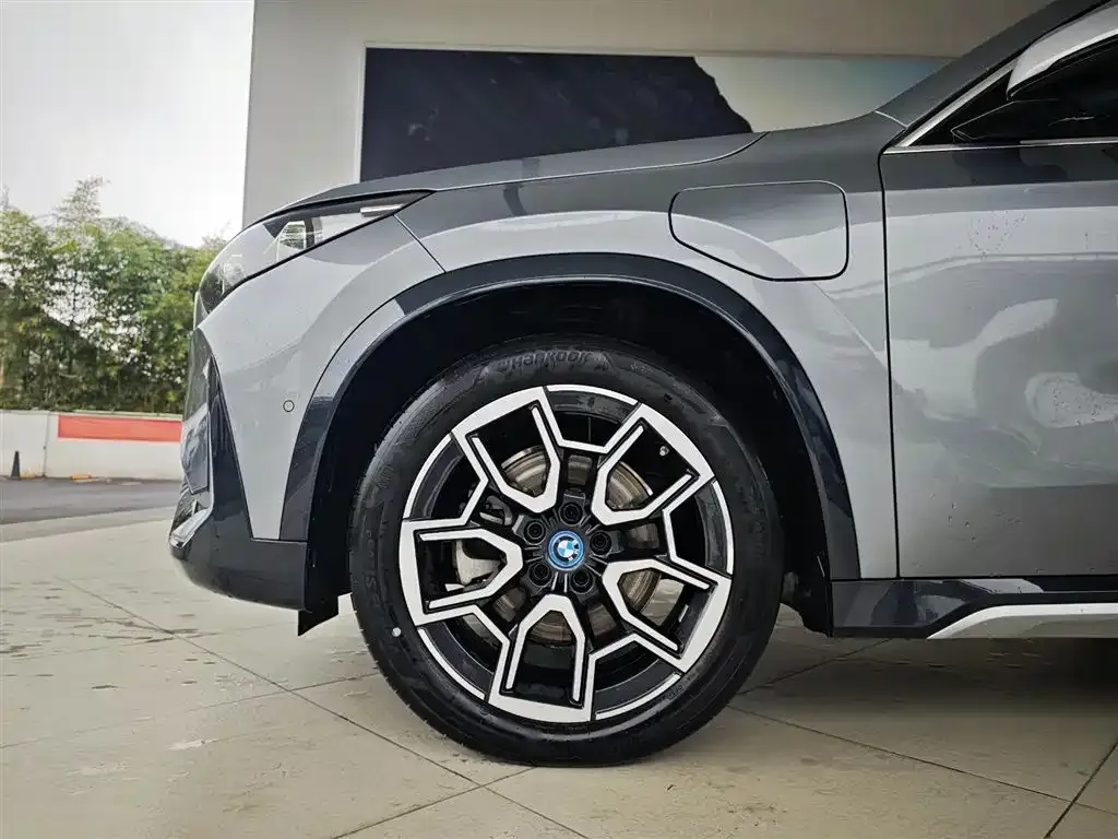 BMW iX1 2025 из CN, фото 7