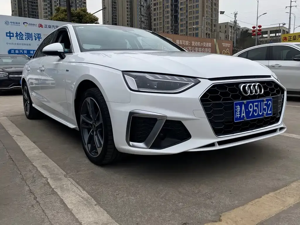Audi A4L 2022 из CN, фото 4