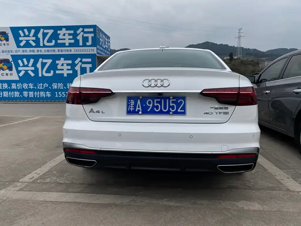 Audi A4L 2022 из CN, фото 10