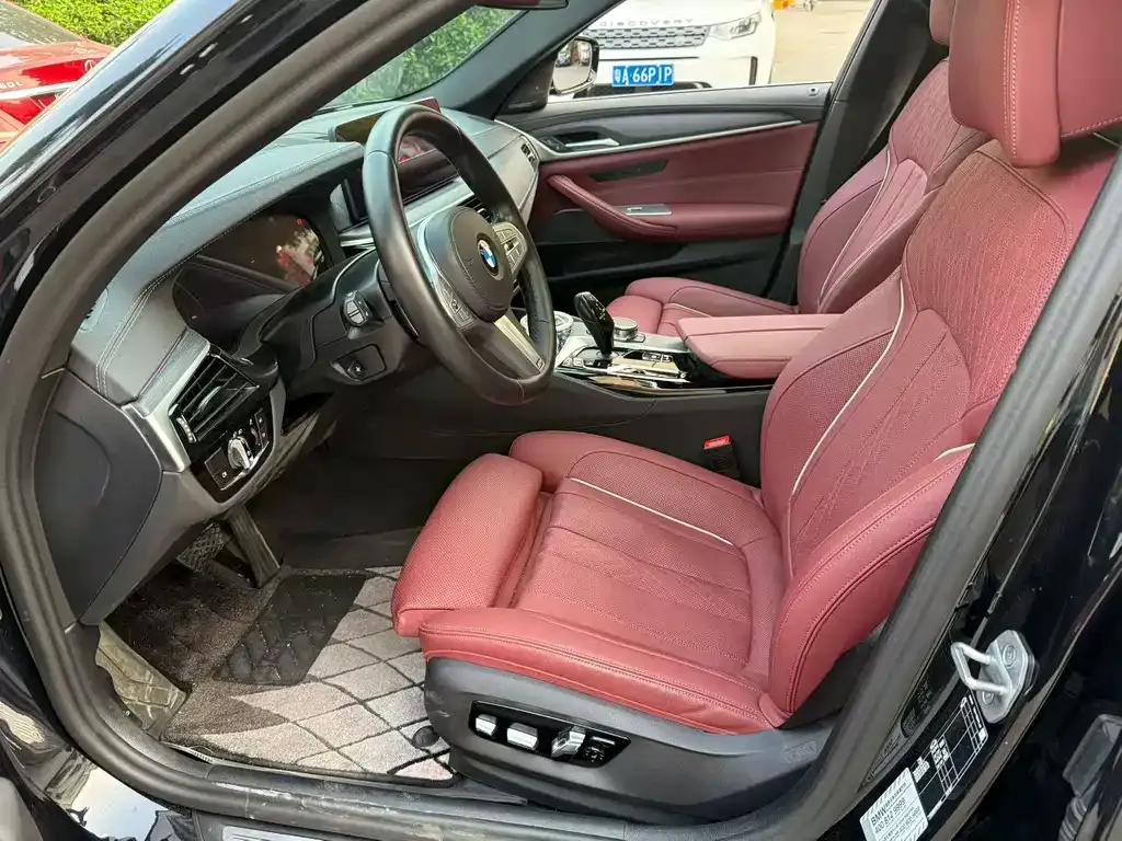 BMW 5 Series 2024 из CN, фото 6