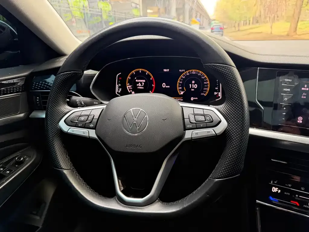 Volkswagen Passat — фото 7