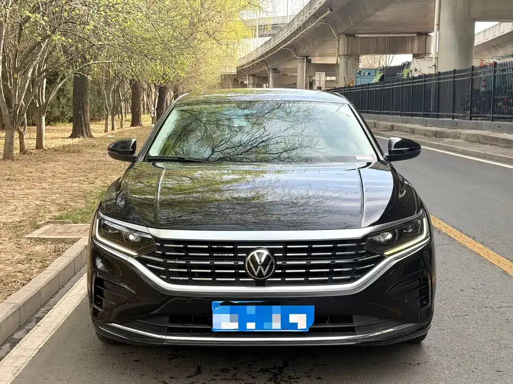 Volkswagen Passat — фото 8