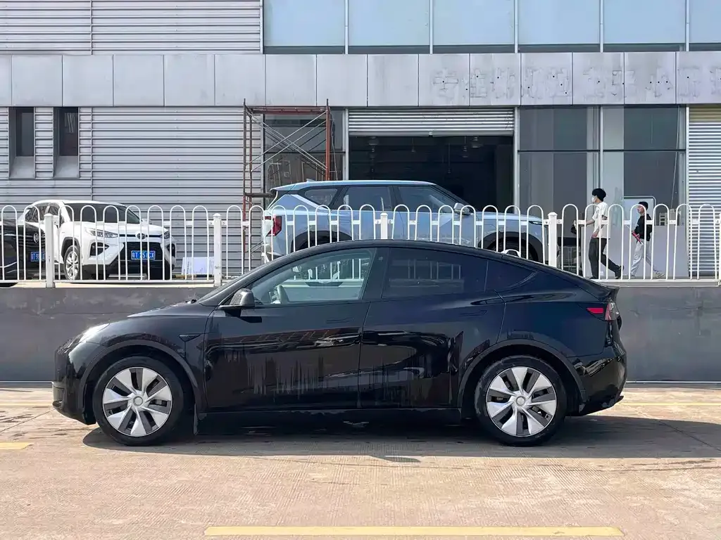 Tesla Model Y 2022 из CN, фото 3