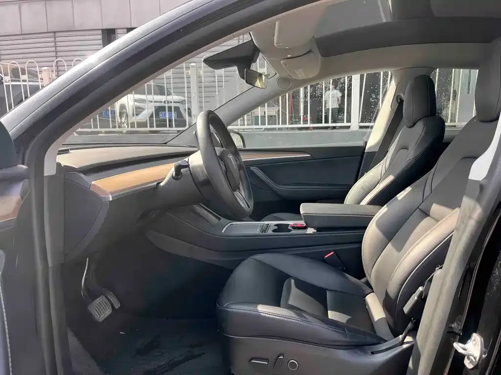 Tesla Model Y 2022 из CN, фото 2