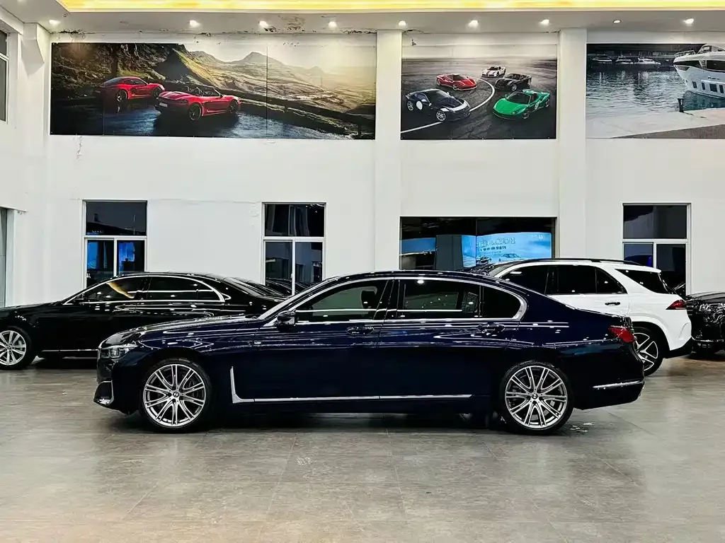 BMW 7 Series 2021 из CN, фото 8
