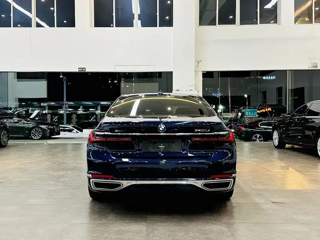 BMW 7 Series 2021 из CN, фото 7