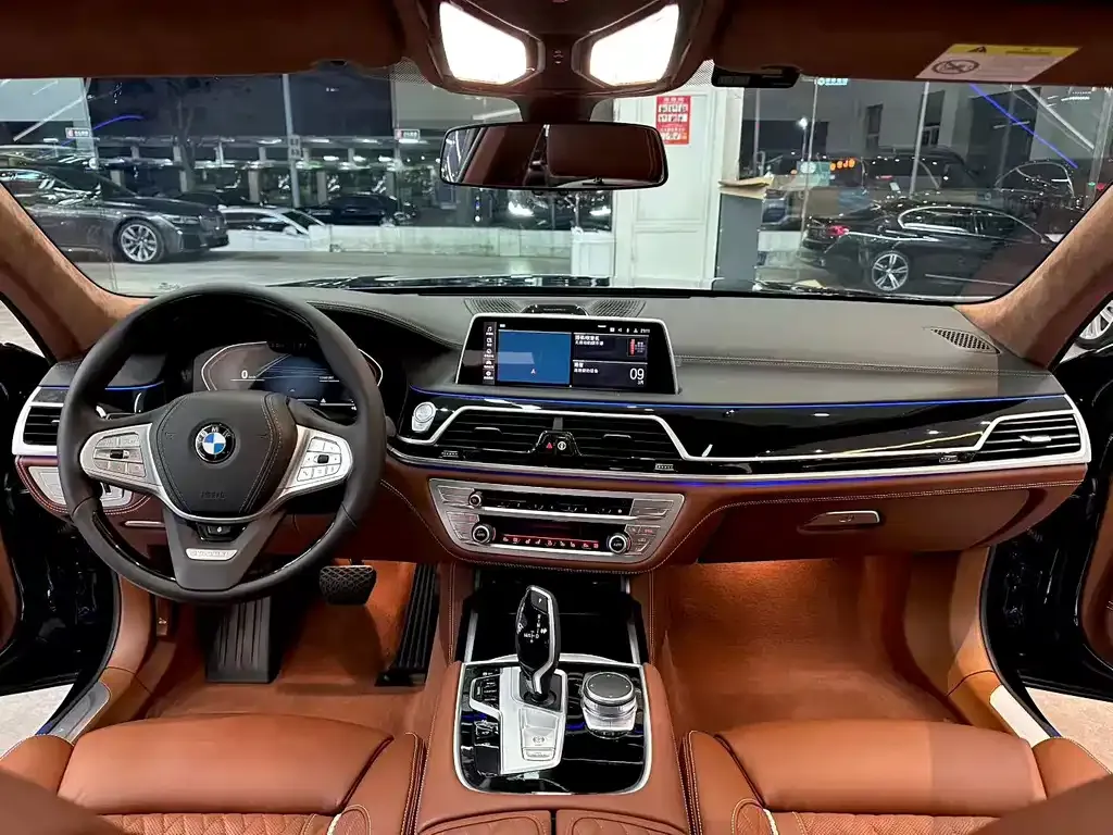 BMW 7 Series 2021 из CN, фото 3