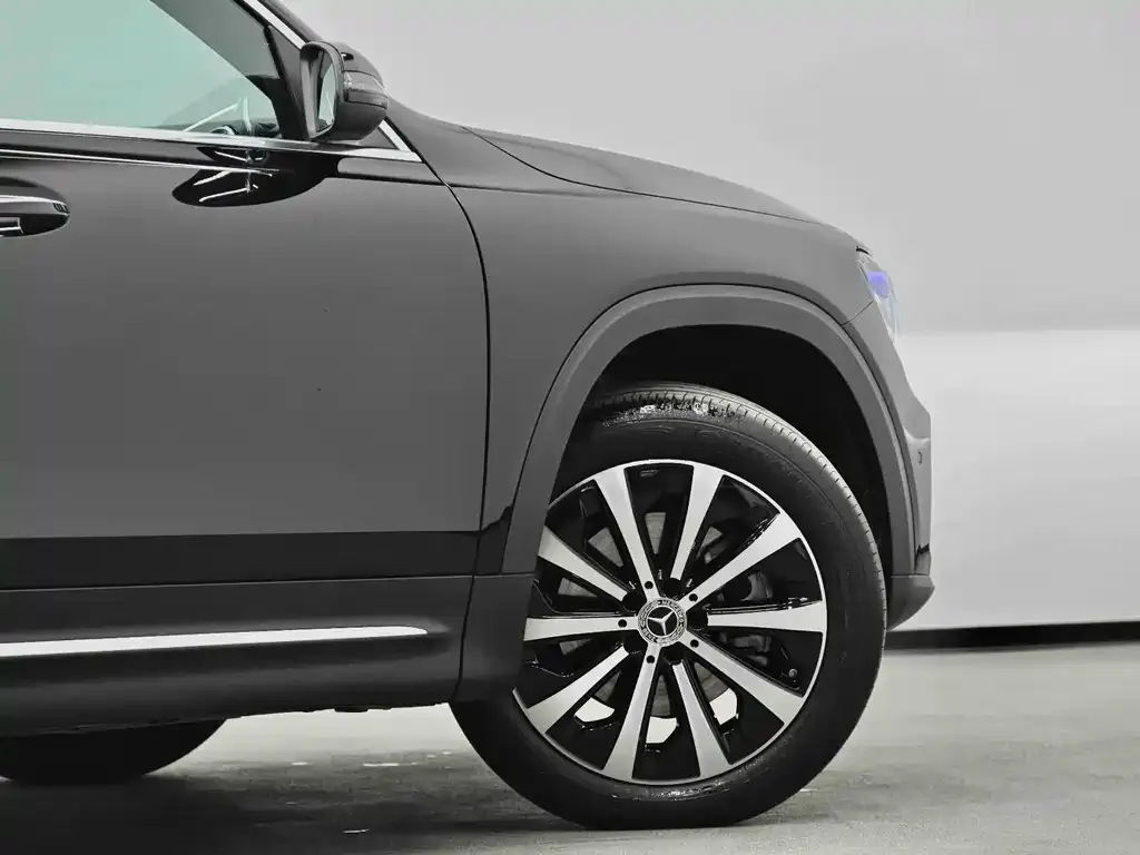 Mercedes-Benz GLB — фото 3