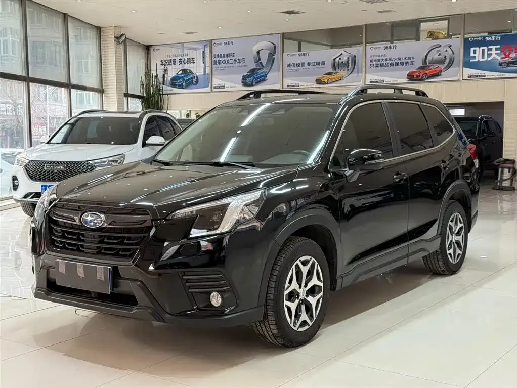 Subaru Forester 2.0i AWD Luxury EyeSight 1