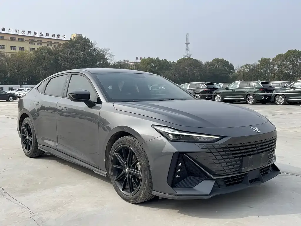 Changan UNI-V 2023 из CN, фото 2