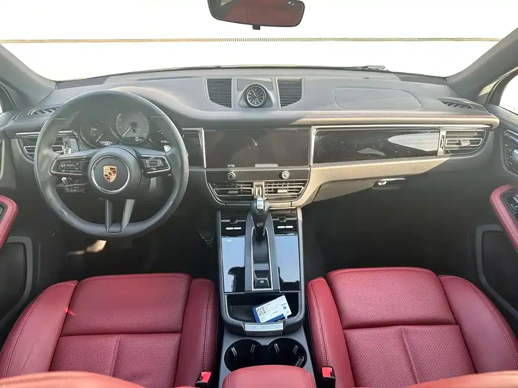 Porsche Macan — фото 9