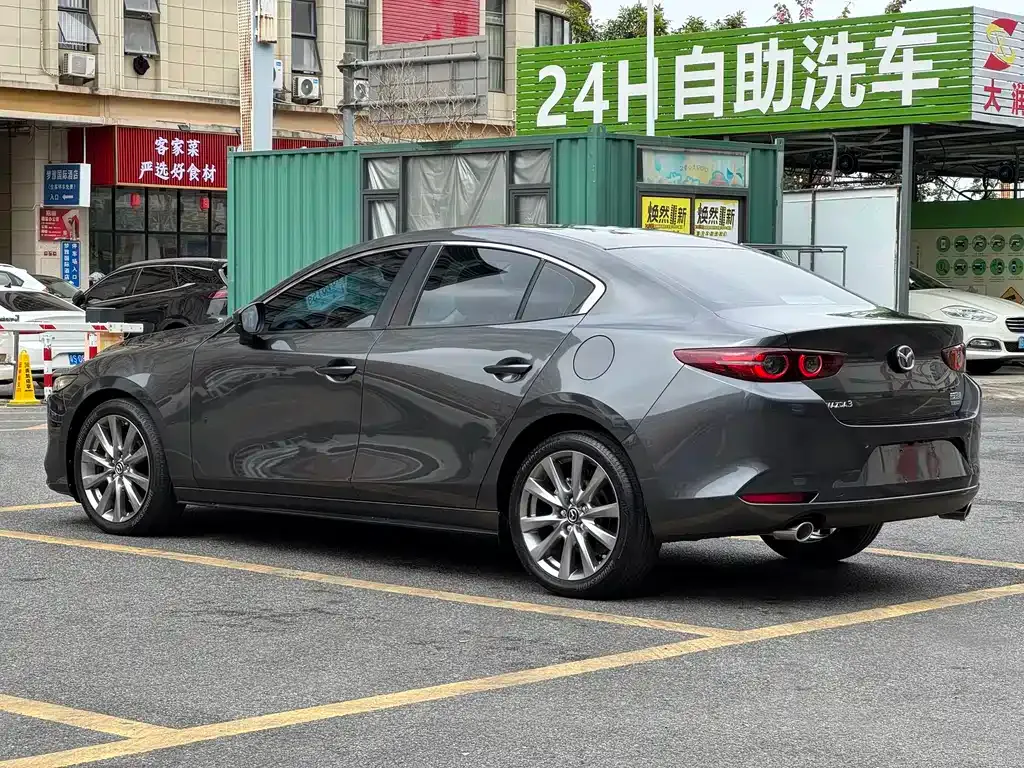 Mazda 3 Axela — фото 8