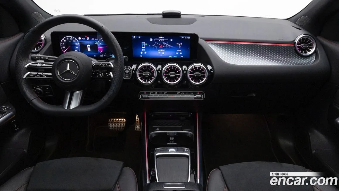 Mercedes-Benz GLA-Class — фото 10