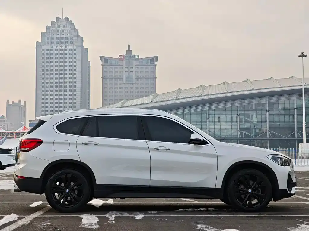 BMW X1 2021 из CN, фото 4