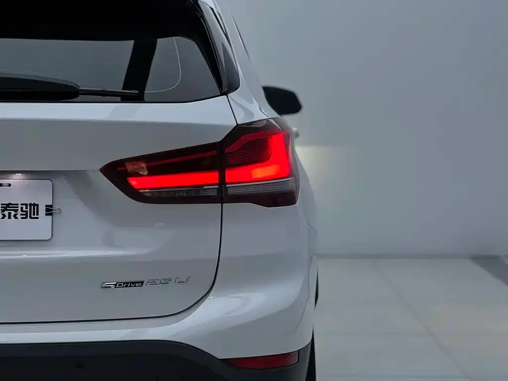 BMW X1 2023 из CN, фото 4