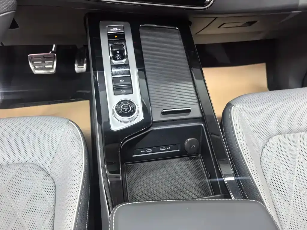 Volkswagen Tavendor 2023 из CN, фото 10