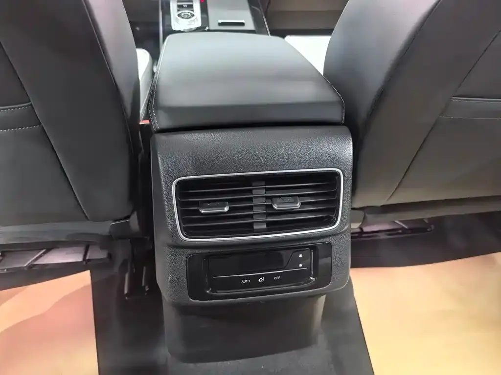 Volkswagen Tavendor 2023 из CN, фото 3