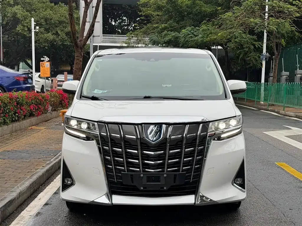 Toyota Alphard 2022 из CN, фото 1