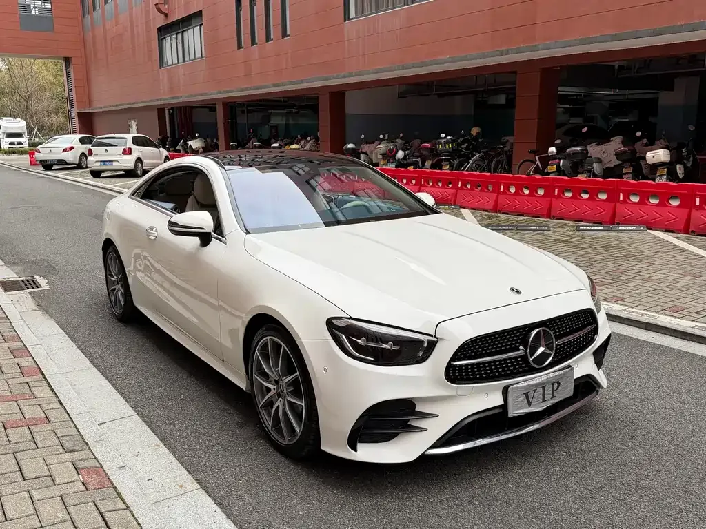 Mercedes-Benz E-Class (Import) — фото 4