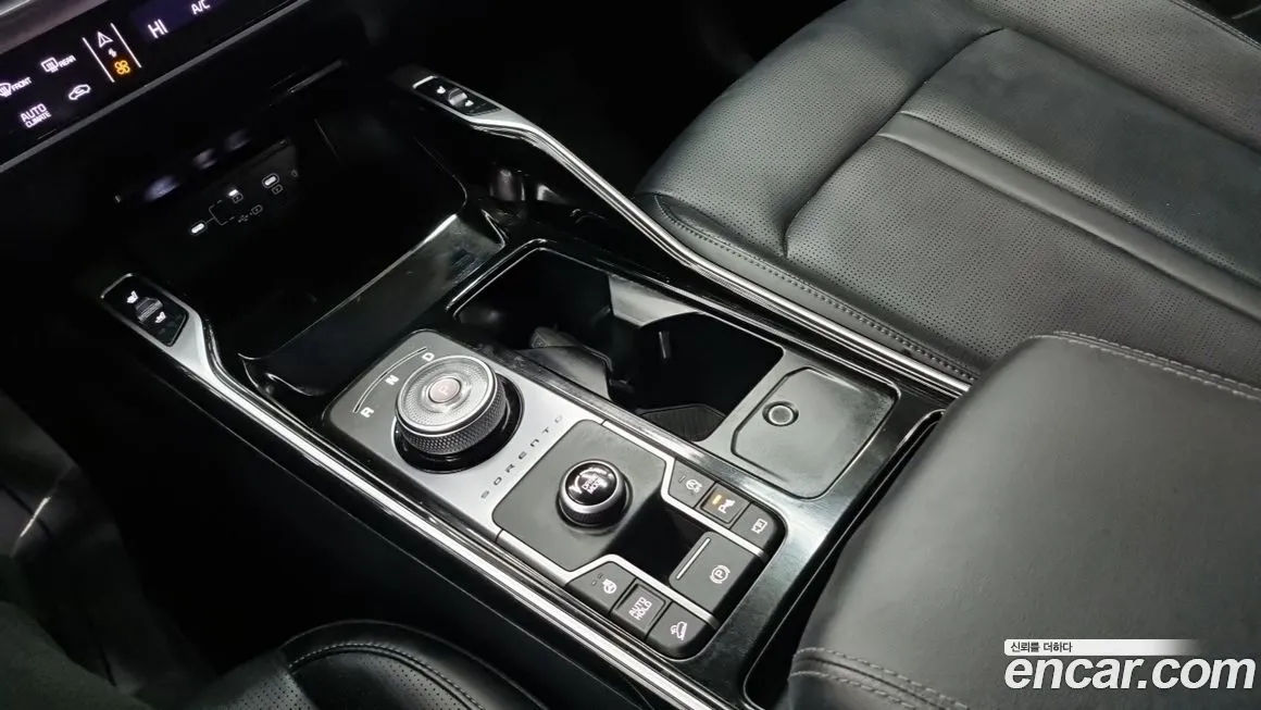 Kia Sorento — фото 9