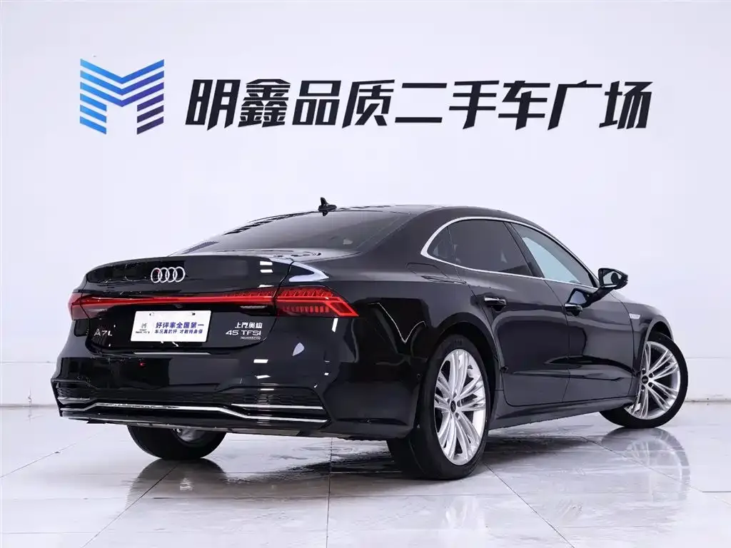 Audi A7L — фото 5