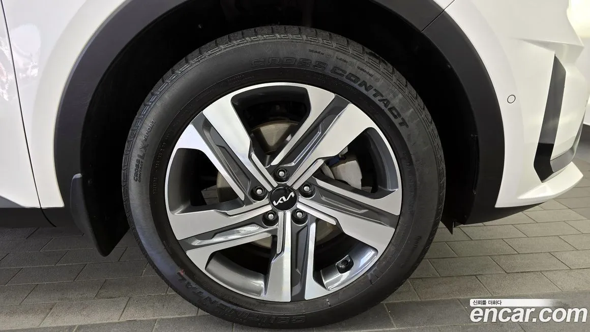 Kia Sorento — фото 10