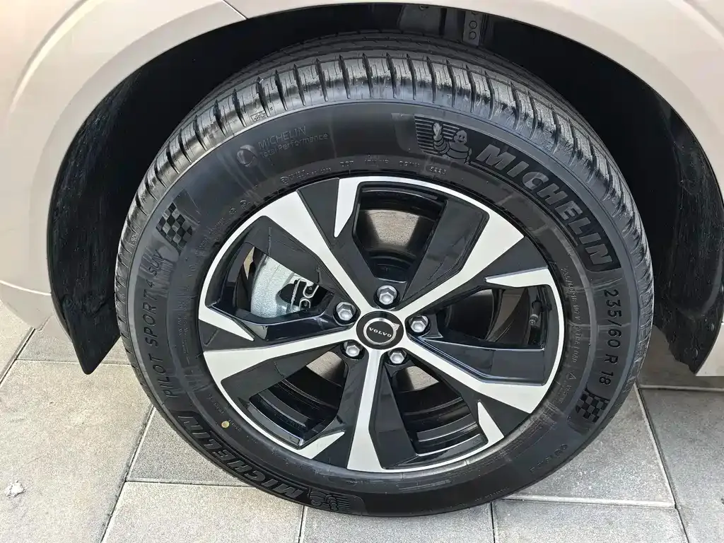 Volvo XC60 2025 из CN, фото 9