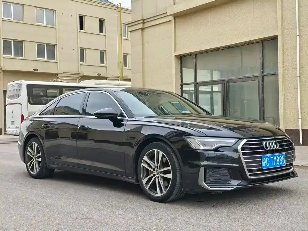 Audi A6L — фото 5