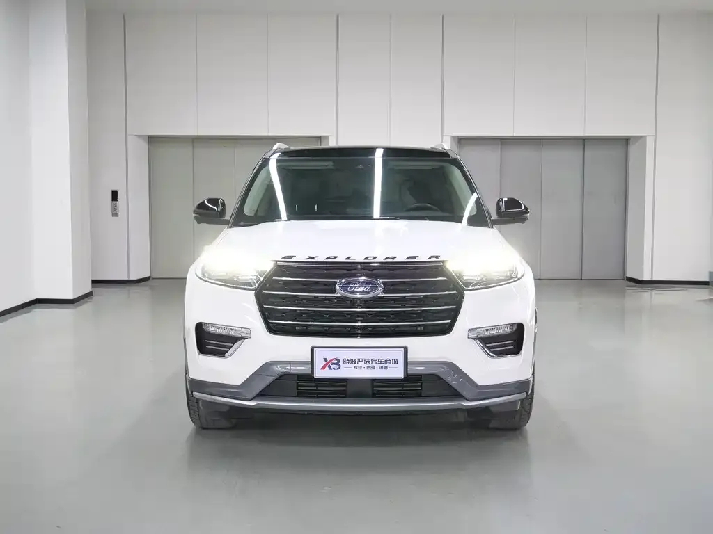 Ford Explorer 2021 из CN, фото 2