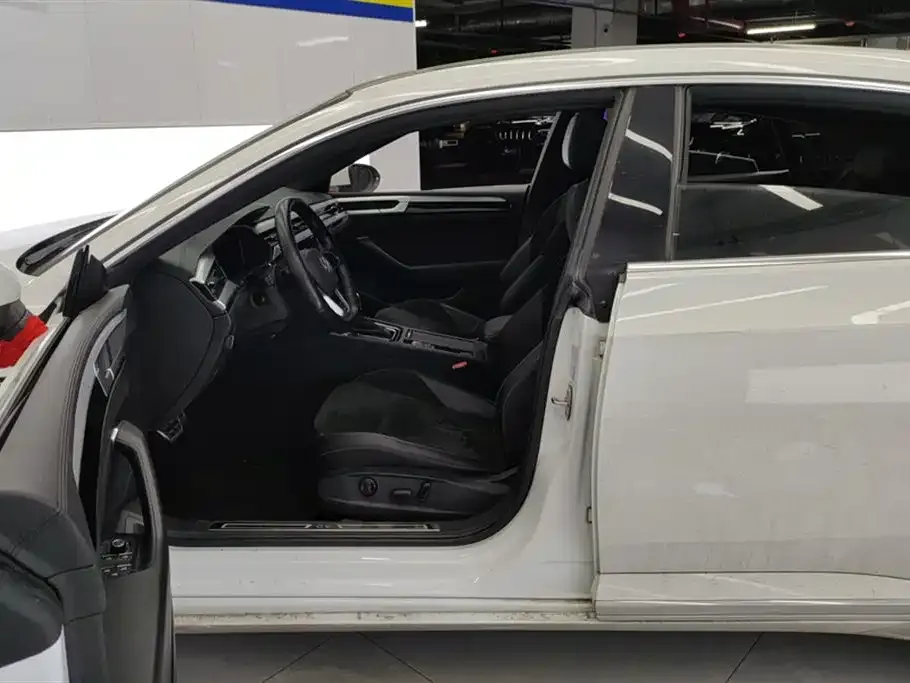 Volkswagen CC 2022 из CN, фото 4