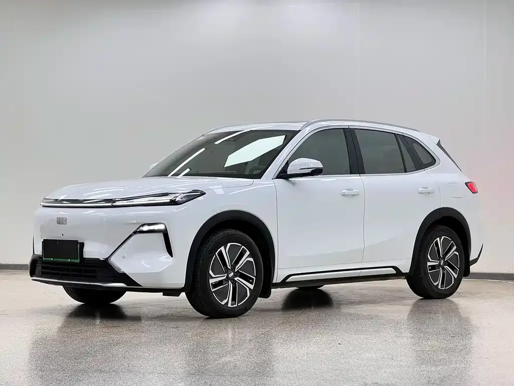 Geely 银河星舰7 — фото 1