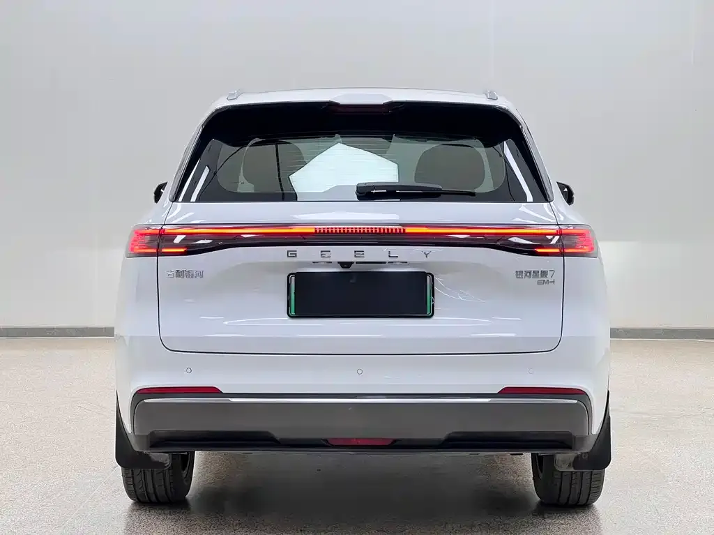 Geely 银河星舰7 — фото 2