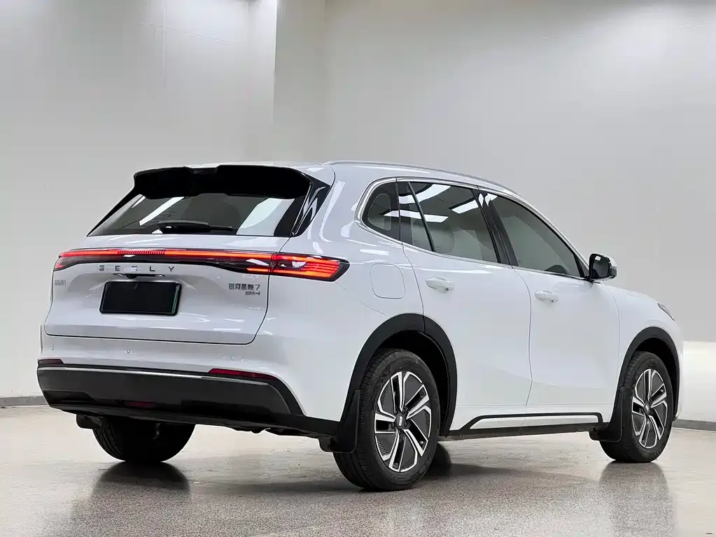 Geely 银河星舰7 — фото 7