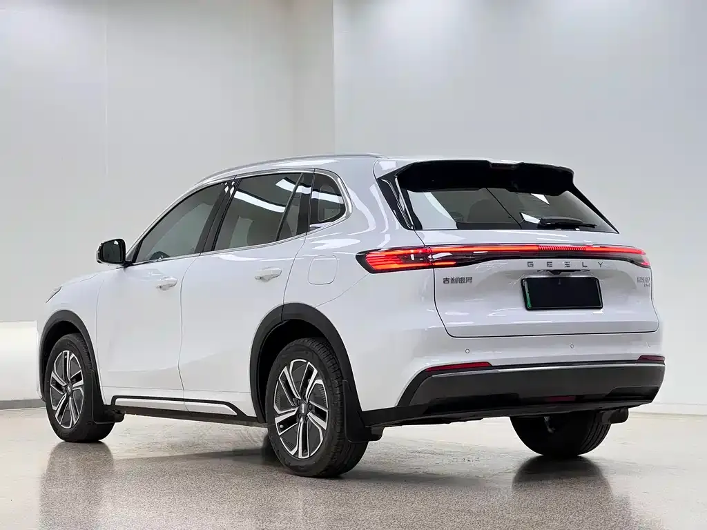 Geely 银河星舰7 — фото 8