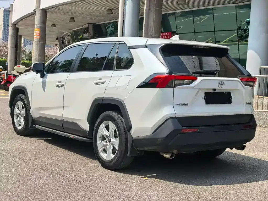 Toyota RAV4 2022 из CN, фото 7