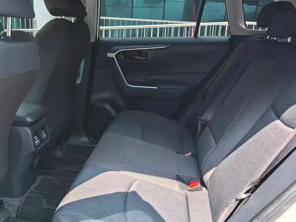 Toyota RAV4 2022 из CN, фото 9