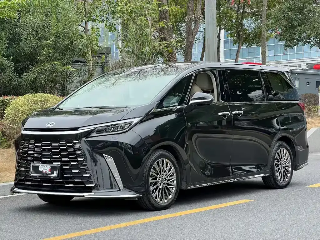 Lexus LM 2026 из CN, фото 1