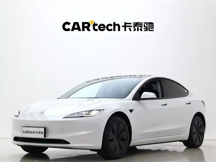 Tesla Model 3 — фото 1