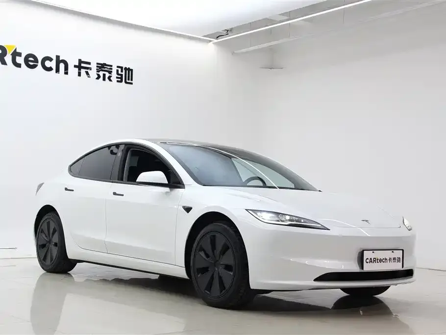 Tesla Model 3 — фото 4