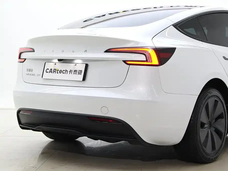 Tesla Model 3 — фото 7