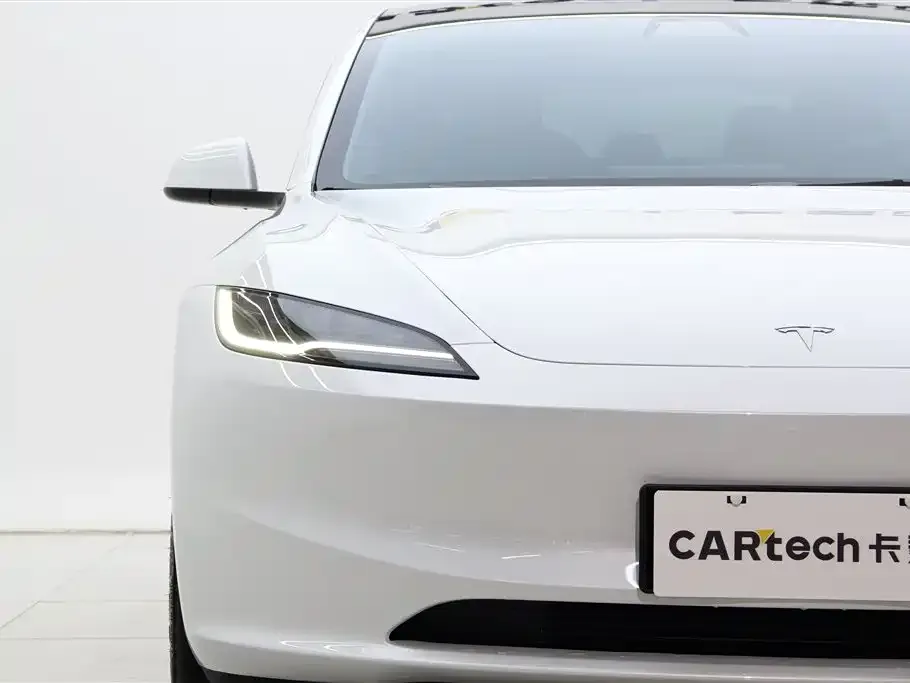 Tesla Model 3 — фото 8