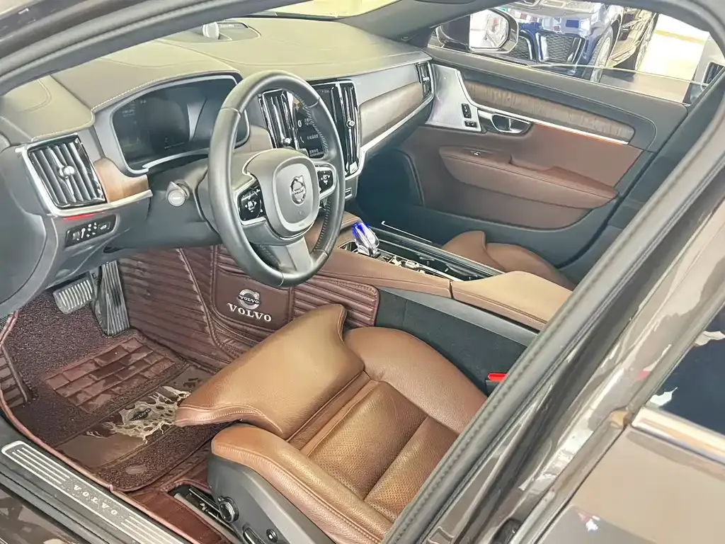 Volvo S90 2021 из CN, фото 2